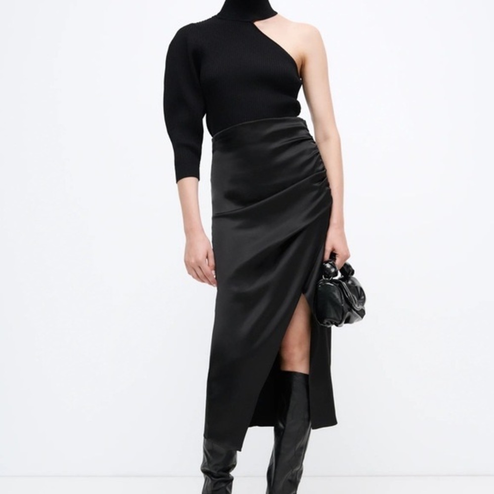 Zara Black Satin Effect Ruched Black Skirt Size Medium